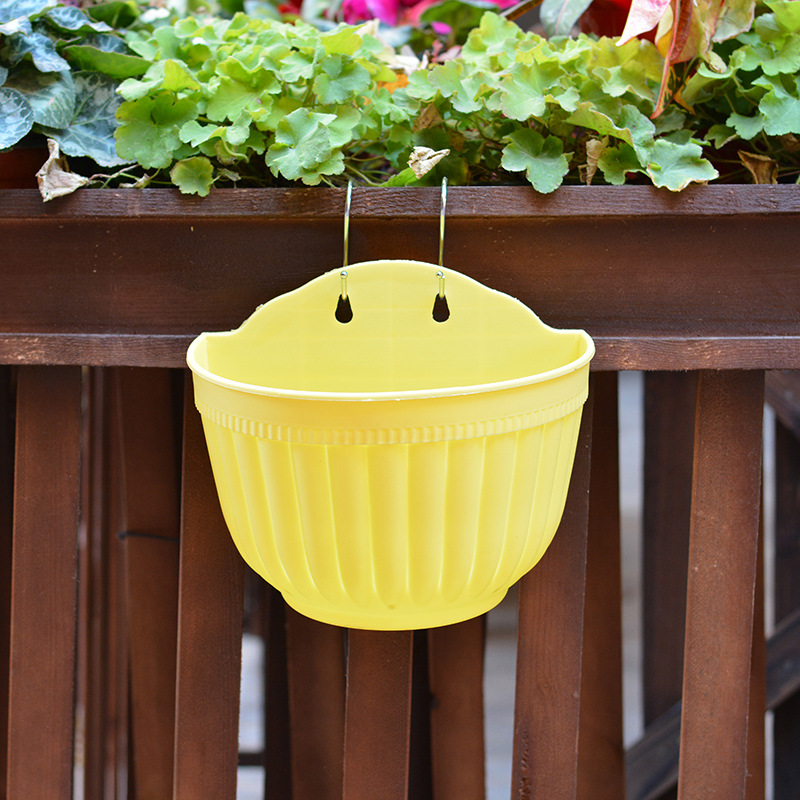 Plastic wall hanging flower pot Plastic Pot Manufacturers