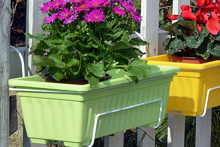 Thick rectangular flower pot (1)